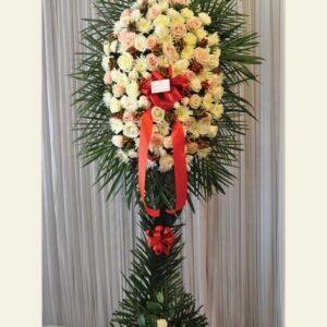 S1000: White assorted spray with red accents