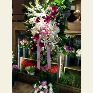 S2330: Pink and white freeflowing spray
